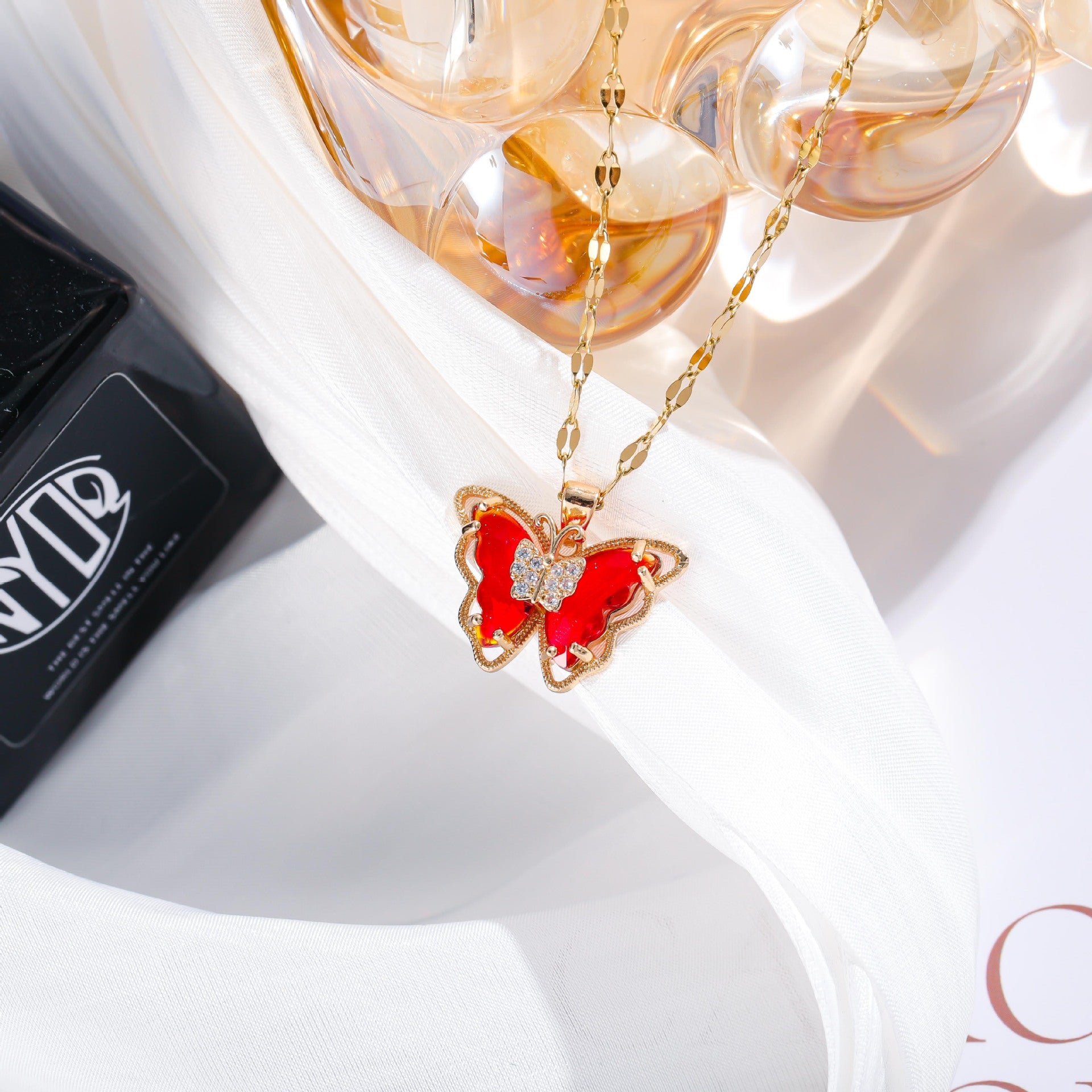 Necklace Female Micro Inlaid Zircon Butterfly Fashion Simple Clavicle Chain